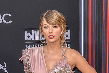 Taylor Swift nude