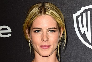 Emily Bett Rickards nude