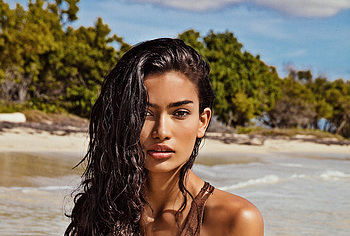 Kelly Gale nude