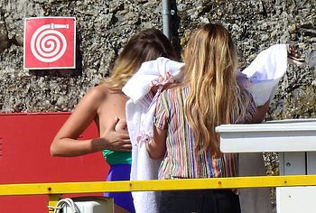 Costanza Caracciolo nude