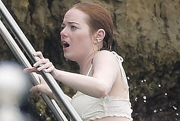 Emma Stone nude