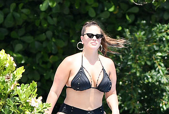 Ashley Graham nude