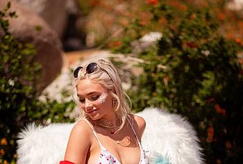 Natalie Alyn Lind nude