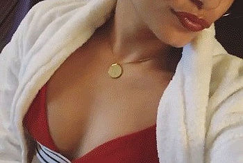 Vanessa Hudgens nude