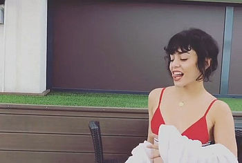 Vanessa Hudgens nude