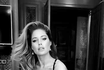Doutzen Kroes nude
