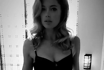 Doutzen Kroes nude