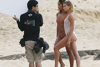 Hailey Baldwin nude