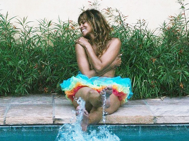 Halle Berry nude