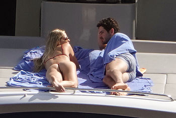 Danielle Knudson nude