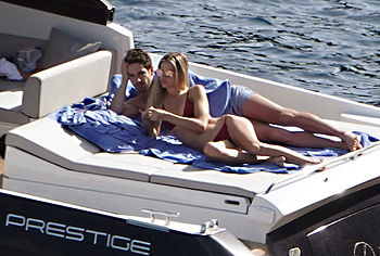 Danielle Knudson nude