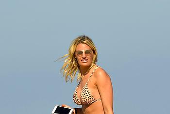 Danielle Armstrong nude