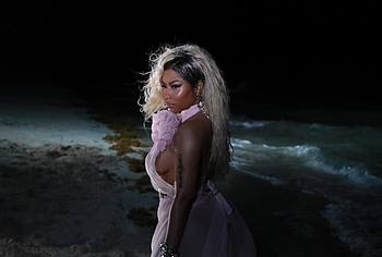 Nicki Minaj nude