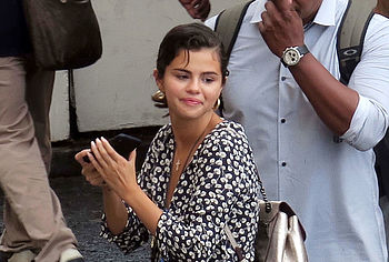 Selena Gomez nude