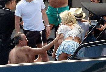 Victoria Silvstedt nude