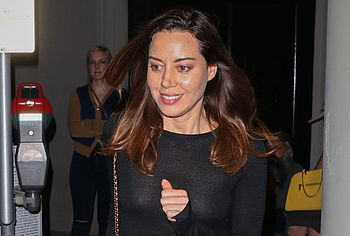 Aubrey Plaza nude