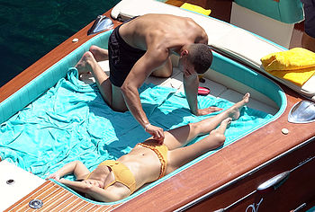 Kourtney Kardashian nude