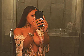 Alexis Skyy nude