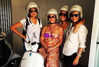 Chelsea Handler nude