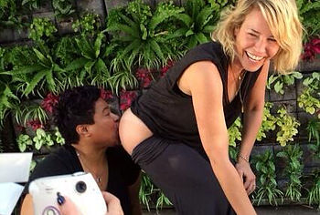 Chelsea Handler nude