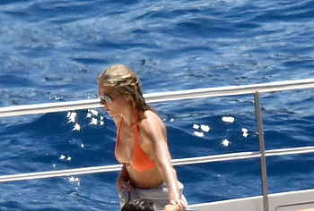 Gwyneth Paltrow nude