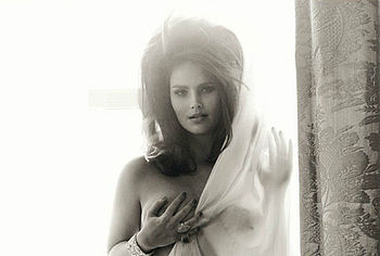 Candice Huffine nude