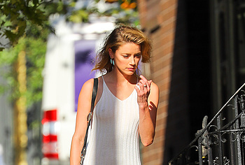 Amber Heard nude