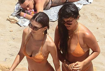 Emily Ratajkowski Naked