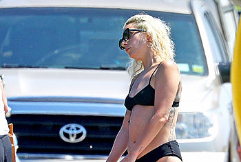 Lady Gaga nude
