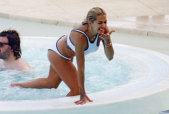 Rita Ora nude