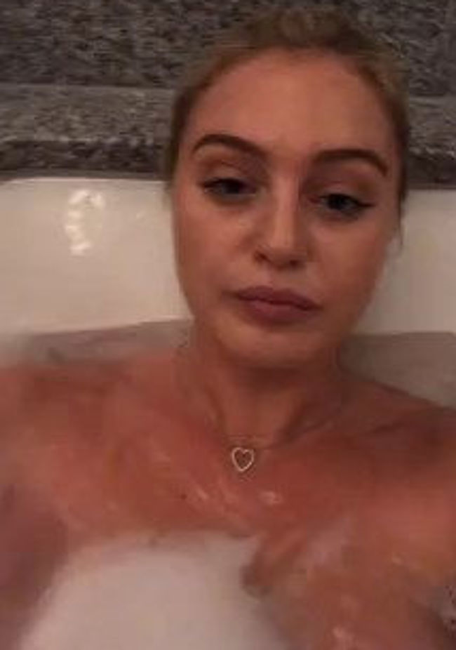 Iskra Lawrence nude