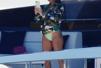 Kourtney Kardashian nude