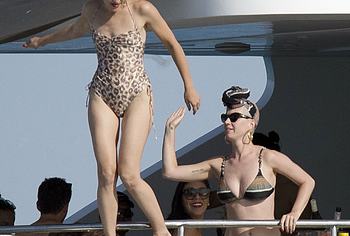 Katy Perry nude