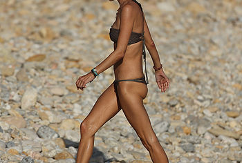 Alessandra Ambrosio nude