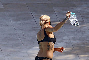 Rita Ora nude