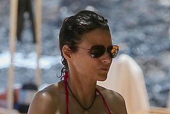 Julia Louis-Dreyfus nude