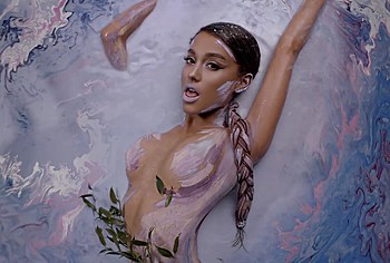 Ariana Grande nude