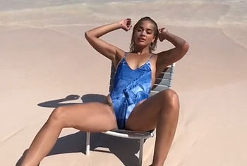 Jasmine Sanders nude