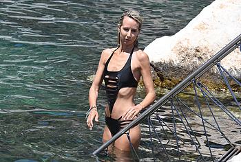 Lady Victoria Hervey nude