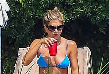 Jennifer Aniston nude