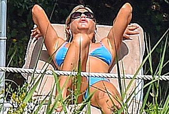 Jennifer Aniston nude