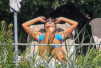 Jennifer Aniston nude