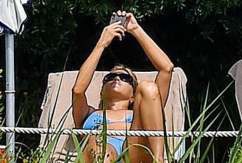 Jennifer Aniston nude