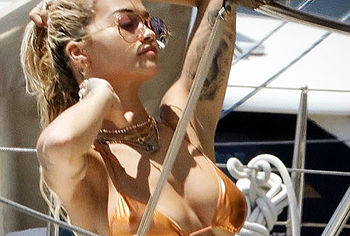 Rita Ora nude