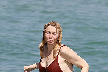 Courtney Love nude