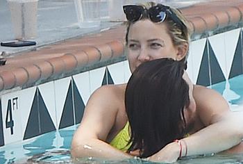 Kate Hudson nude