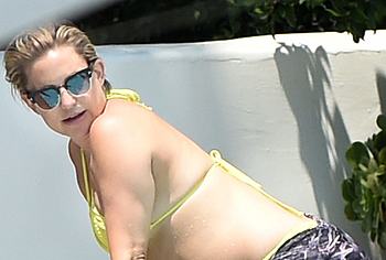 Kate Hudson nude