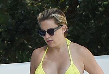 Kate Hudson nude