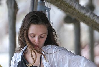 Elizabeth Olsen nude
