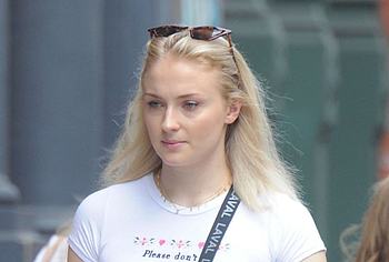 Sophie Turner nude